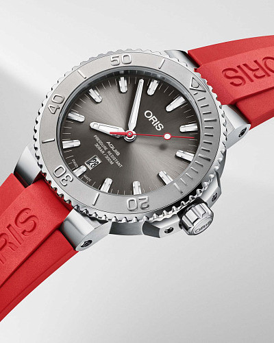 Oris Aquis Date Relief  01 733 7730 4153-07 4 24 66EB